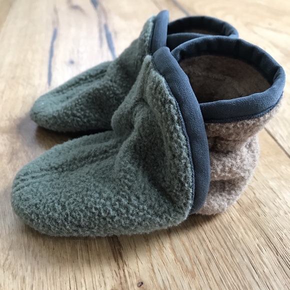 Patagonia Other - Patagonia Baby Synchilla Fleece Booties